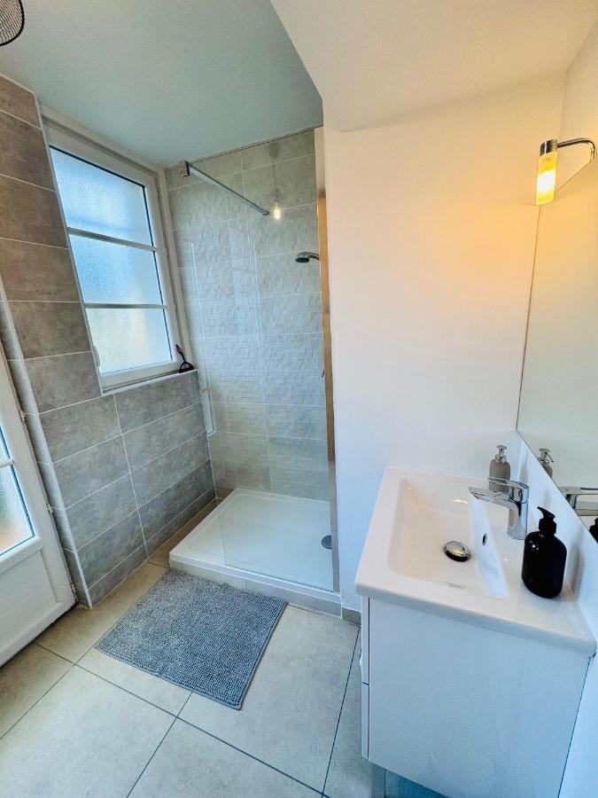 Chaleureux T2 Proche Gare Appartement Bourgoin-Jallieu Buitenkant foto
